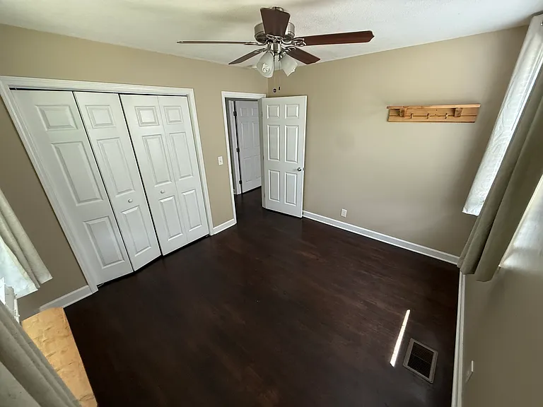 204 Sentinel Dr — Photo 9