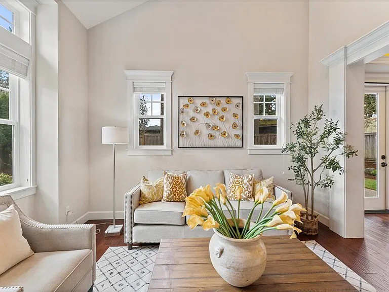 8718 NE 134th St — Photo 14