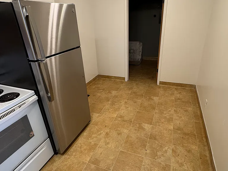 2059 N 250 W #3 — Photo 1