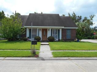 5300 Woodstream Dr, Marrero, LA 70072