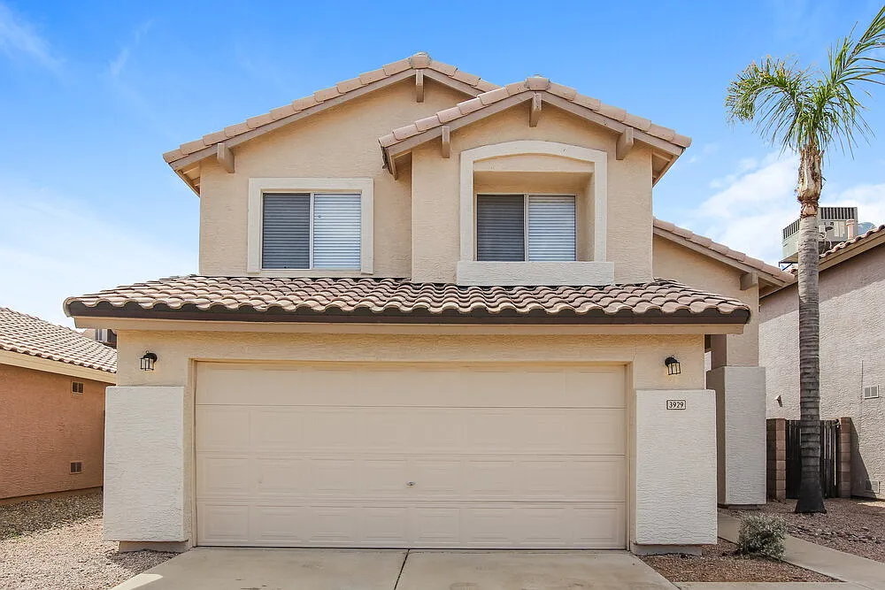 3 bed, 2.5 bath, 1638 sqft, $2,690 — Photo 1