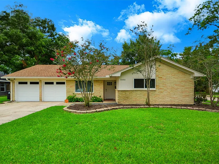 5502 Effingham Dr — Photo 1