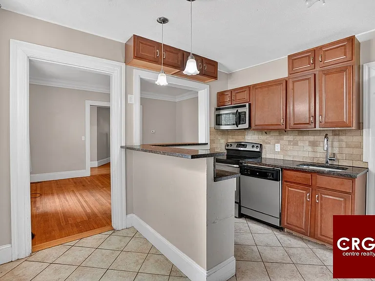 583 Watertown St — Photo 2