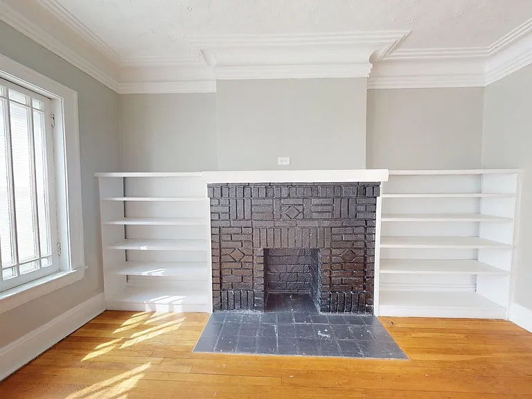 2729 Euclid Heights Blvd — Photo 5