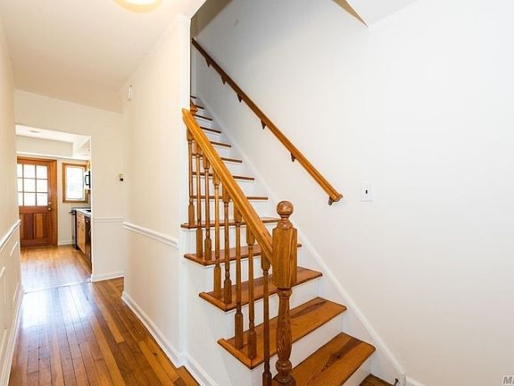 3rd image of 216 Ronni Dr