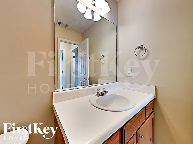 8012 Mustang Ln — Photo 6