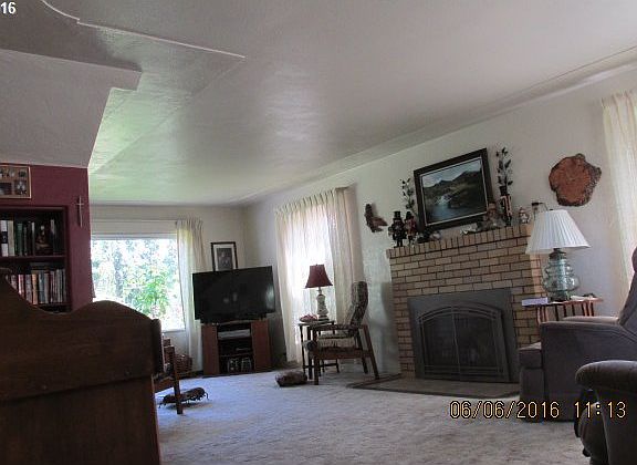 16408677_3