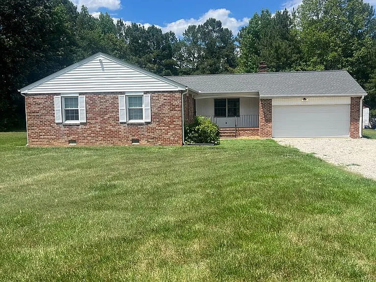 2810 Tavern Rd — Photo 1