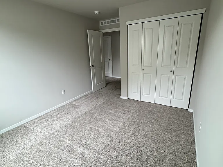 2nd bedroom.