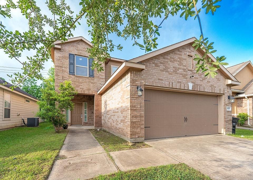 1st image of 9408 Savannah Holly Dr
