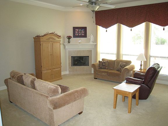 Spacious Family with Fireplace