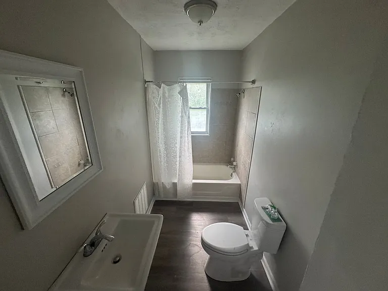 613 Jefferson Ave — Photo 6