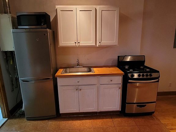 3rd image of 2252 1st Ave #6