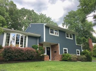 98 Cedar Green Ln, Berkeley Heights, NJ 07922