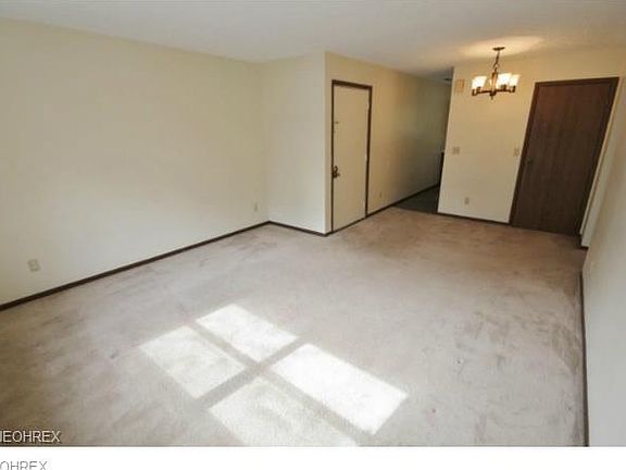 3rd image of 1060 Brandywine Blvd APT B