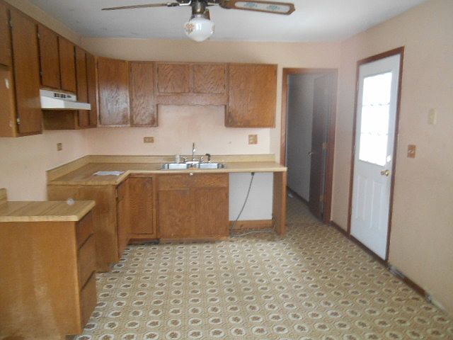 2nd image of 712 Morningside Dr