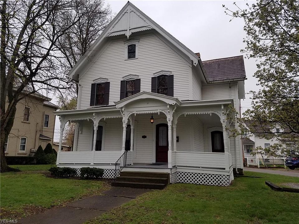 1st image of 440 E High Ave