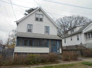 15 Lawrence Rd, Poughkeepsie, NY 12601