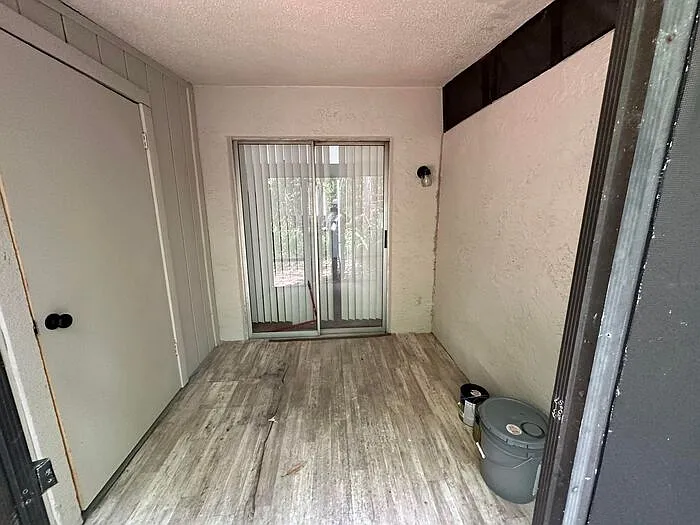 1928 Bonneville Dr — Photo 9
