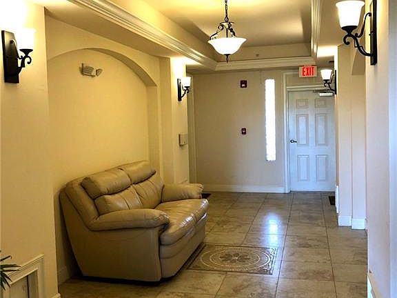 5th image of 3947 Del Sol Ln Unit 302
