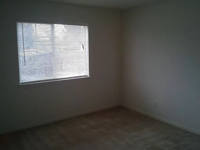 23004 Fairlane Blvd — Photo 12