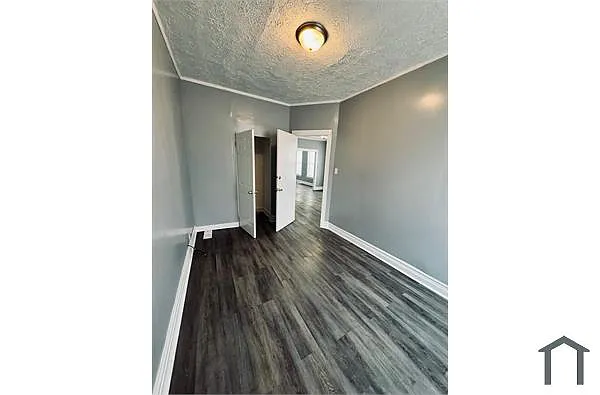 Building Photo - 1707 W 66th St #1