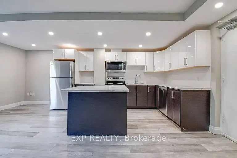 45 Paisley Blvd W #304 — Photo 6