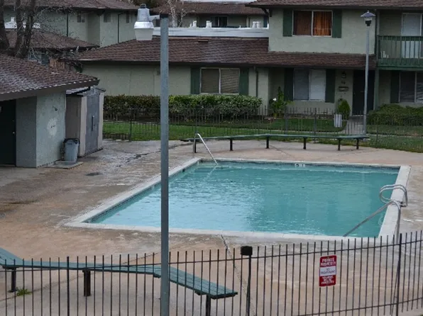 30 W Elliot St APT 32, Woodland, CA 95695