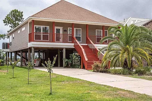 2572 Gulf Breeze Ave Photo 1