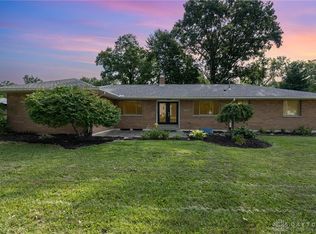 4824 Far Hills Ave, Dayton, OH 45429