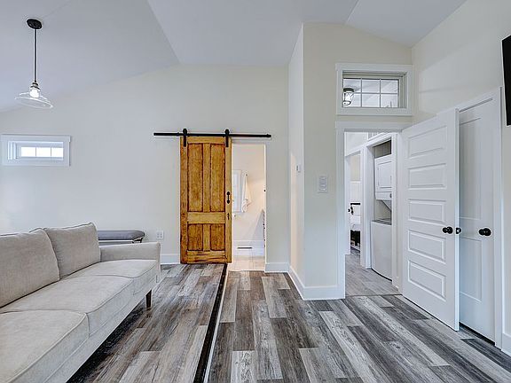 3rd image of 20485 Lincoln St Unit 1