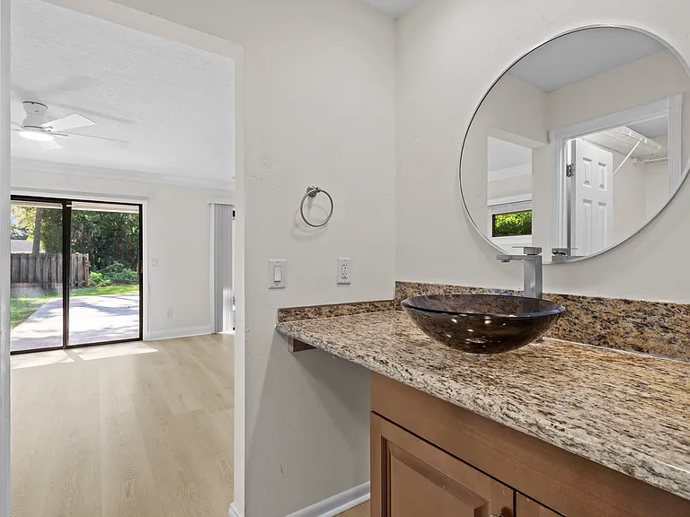 74 Sanchez Dr E — Photo 17