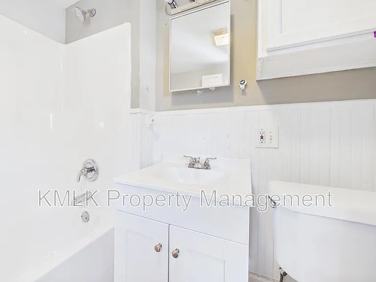 701 Kling St — Photo 21
