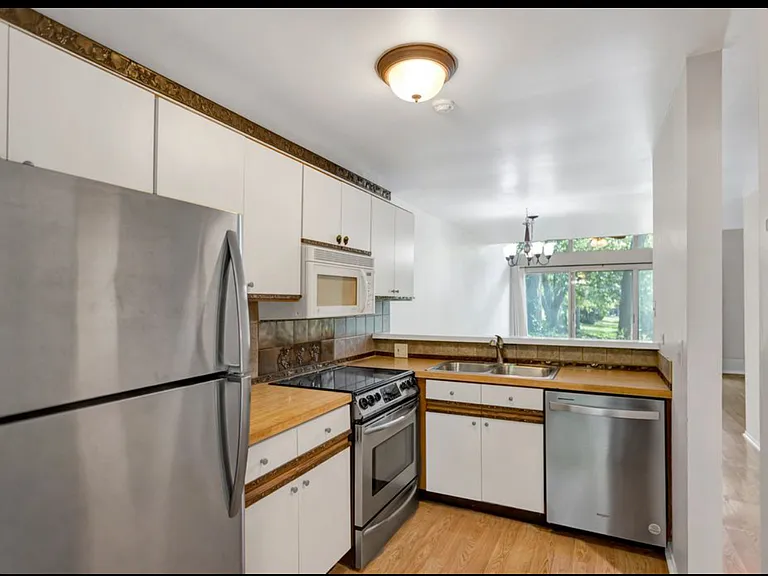 5913 Meadow Dr — Photo 16