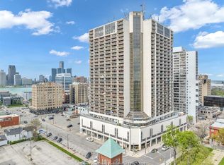 150 Park St W #1603, Windsor, ON N9A 7A2