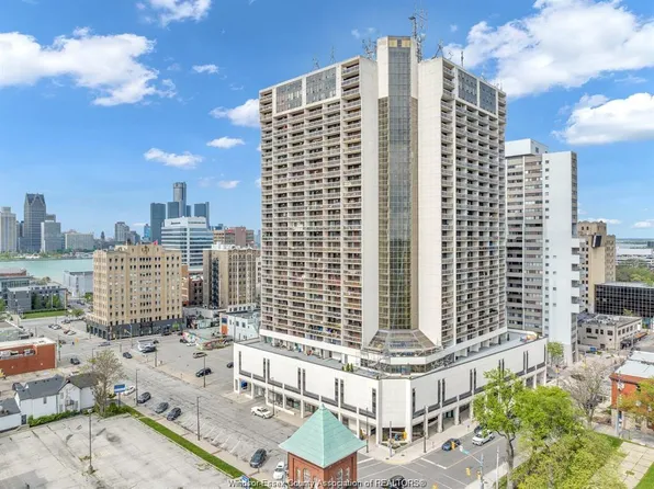 150 Park St W #1603, Windsor, ON N9A 7A2