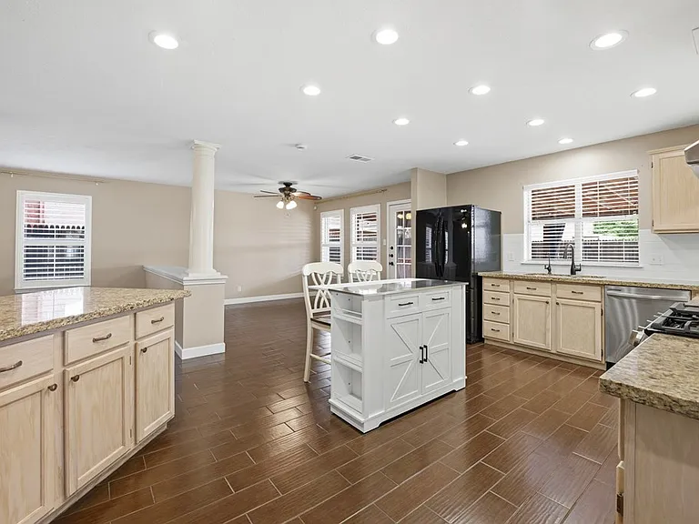 37 Pinon Ct — Photo 11