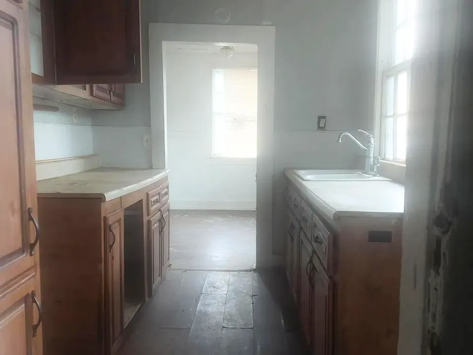 837 Newberg Ave