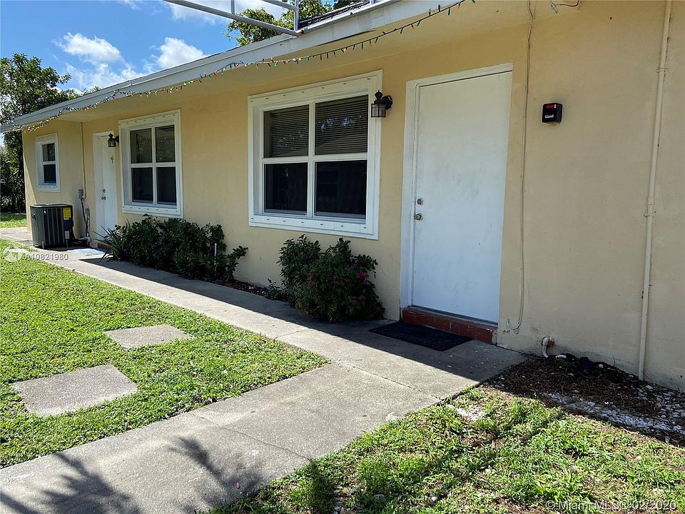 1st image of 810 SW 9th Ct #1-2