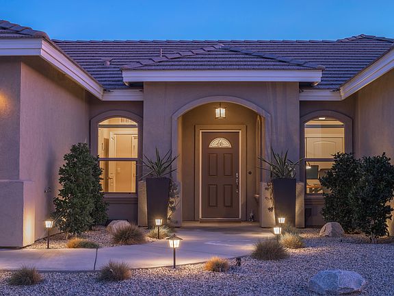 Gorgeous Entry