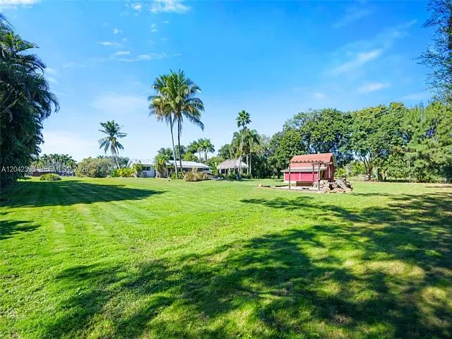 5300 SW 162nd Ave — Photo 5