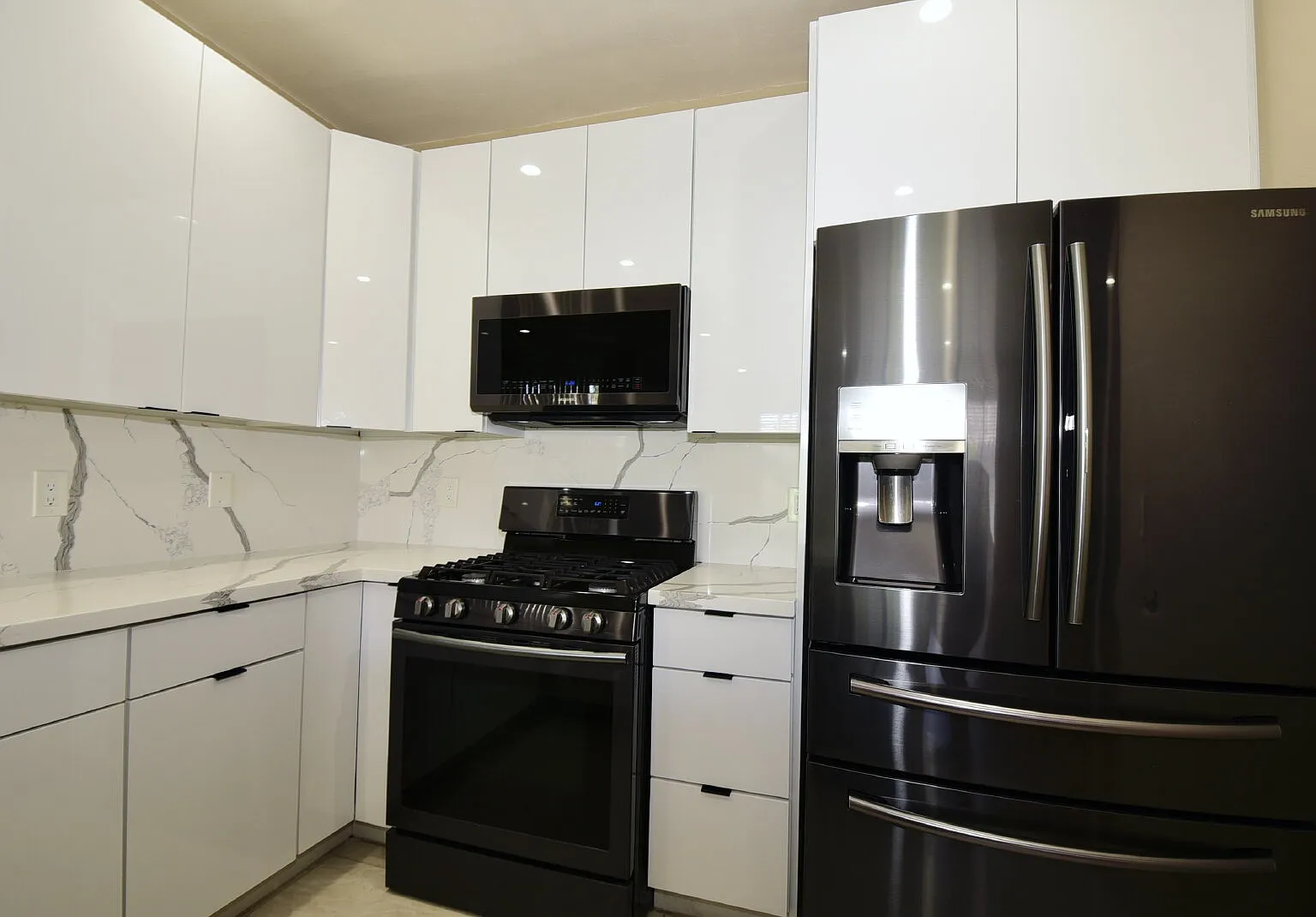 2 bed, 2.0 bath, 1278 sqft, $1,890 — Photo 2