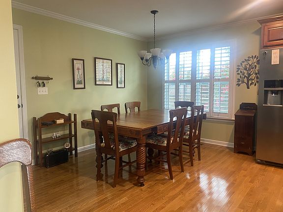 2nd image of 208 Arrowhead Dr