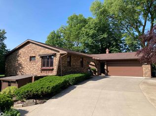 1 Golf Ct, Burlington, IA