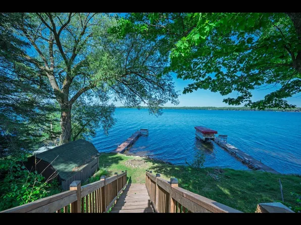 2399 Goldfinch Ln, Lac Du Flambeau, WI 54538