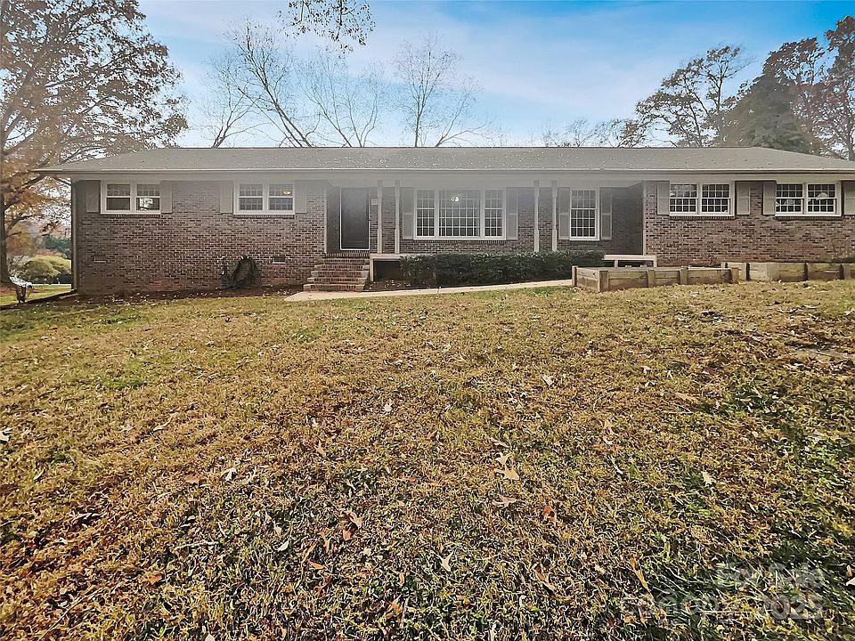 1st image of 3378 Tanglewood Dr