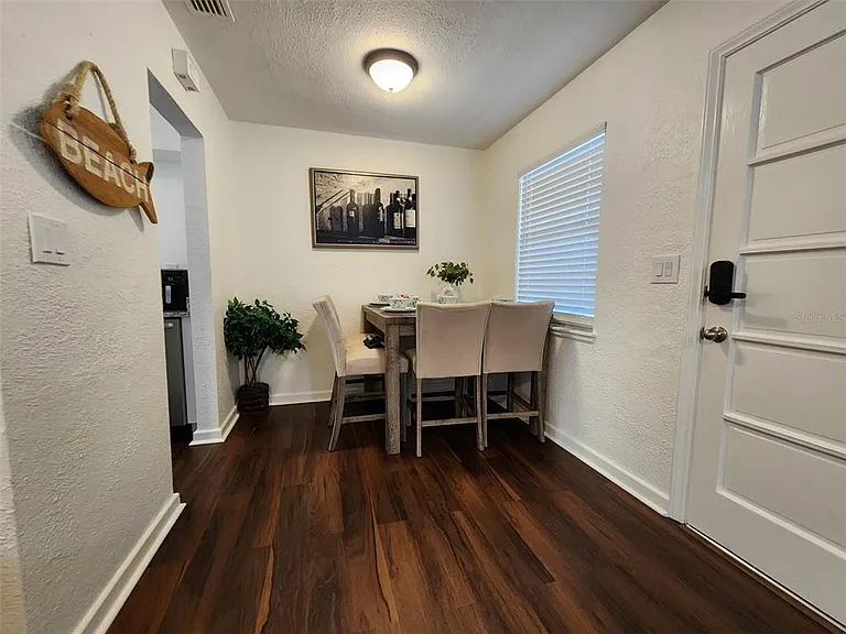 618 S Crest Ave — Photo 8