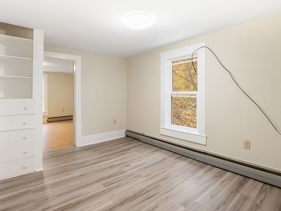 1st image of 13 Locust St #4