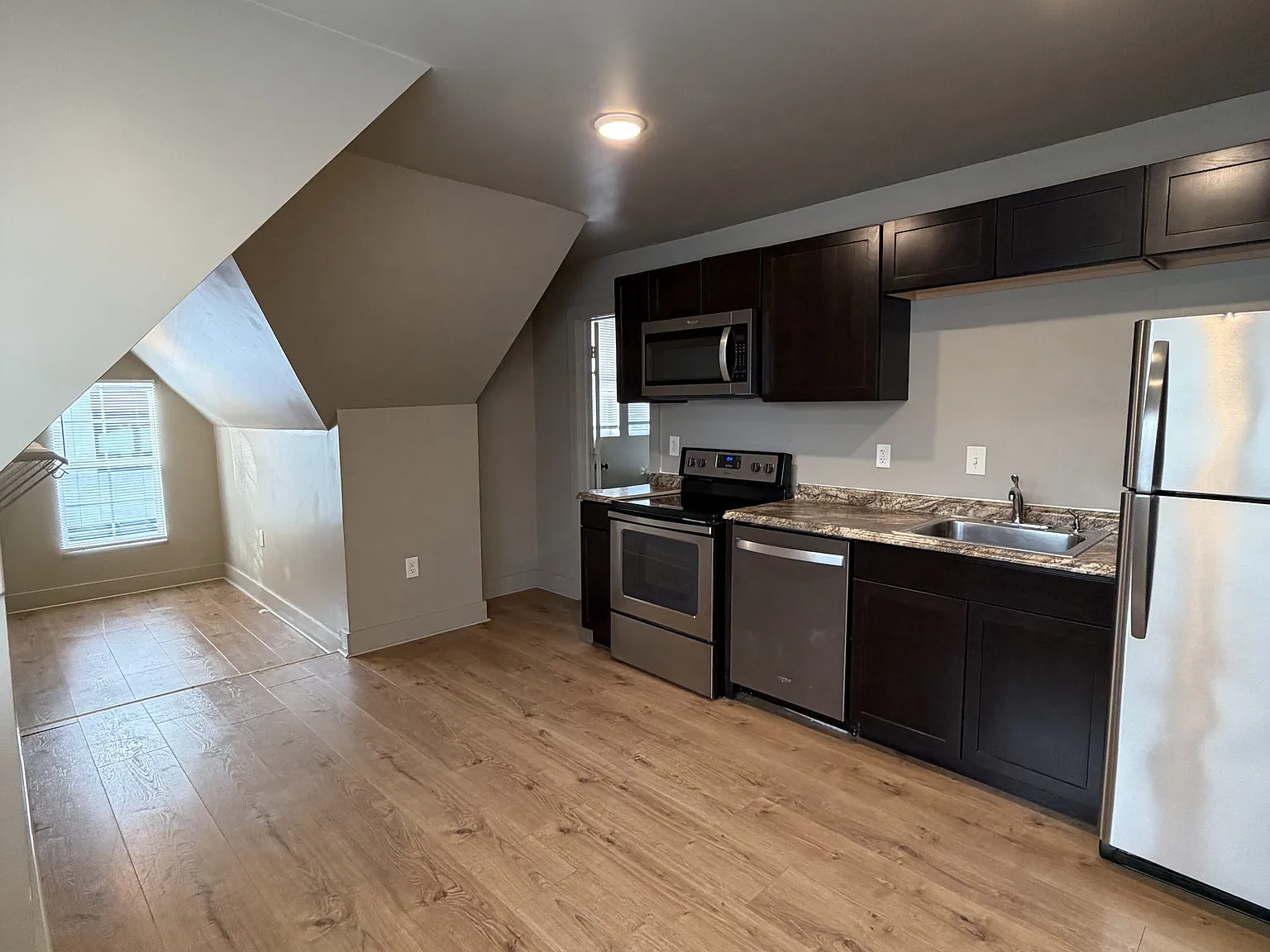 Studio, 345 sqft, $800 — Photo 2