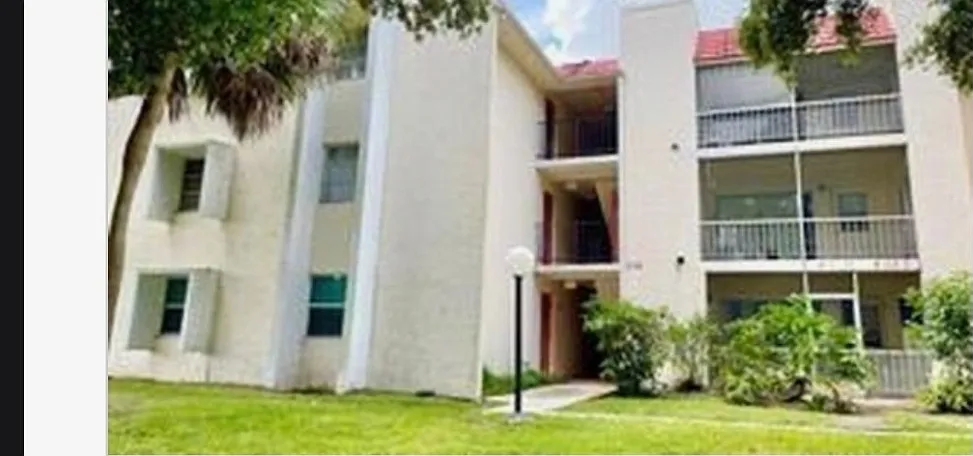 3 bed, $2,500 — Photo 2